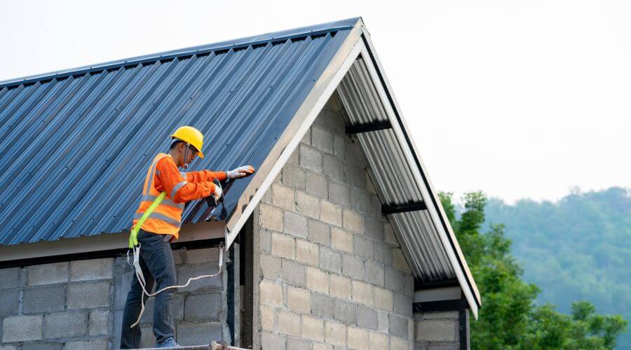 Professional gutter cleaning in Georgetown, IL